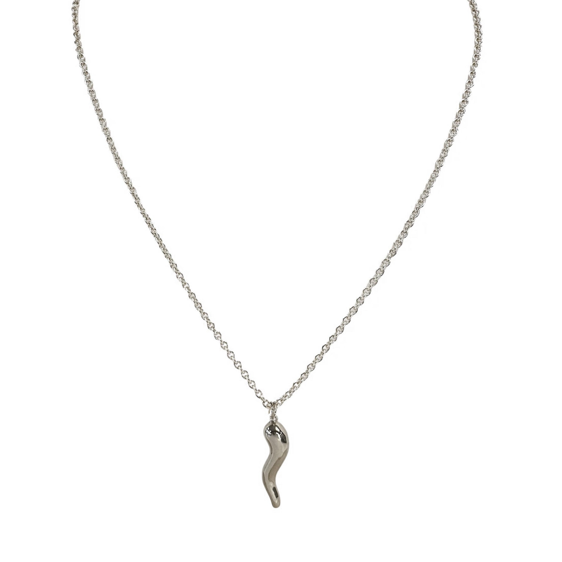 An 18-inch Italian horn gold necklace with a sleek pendant featuring the Italian horn symbol, crafted from high-quality brass and rhodium.