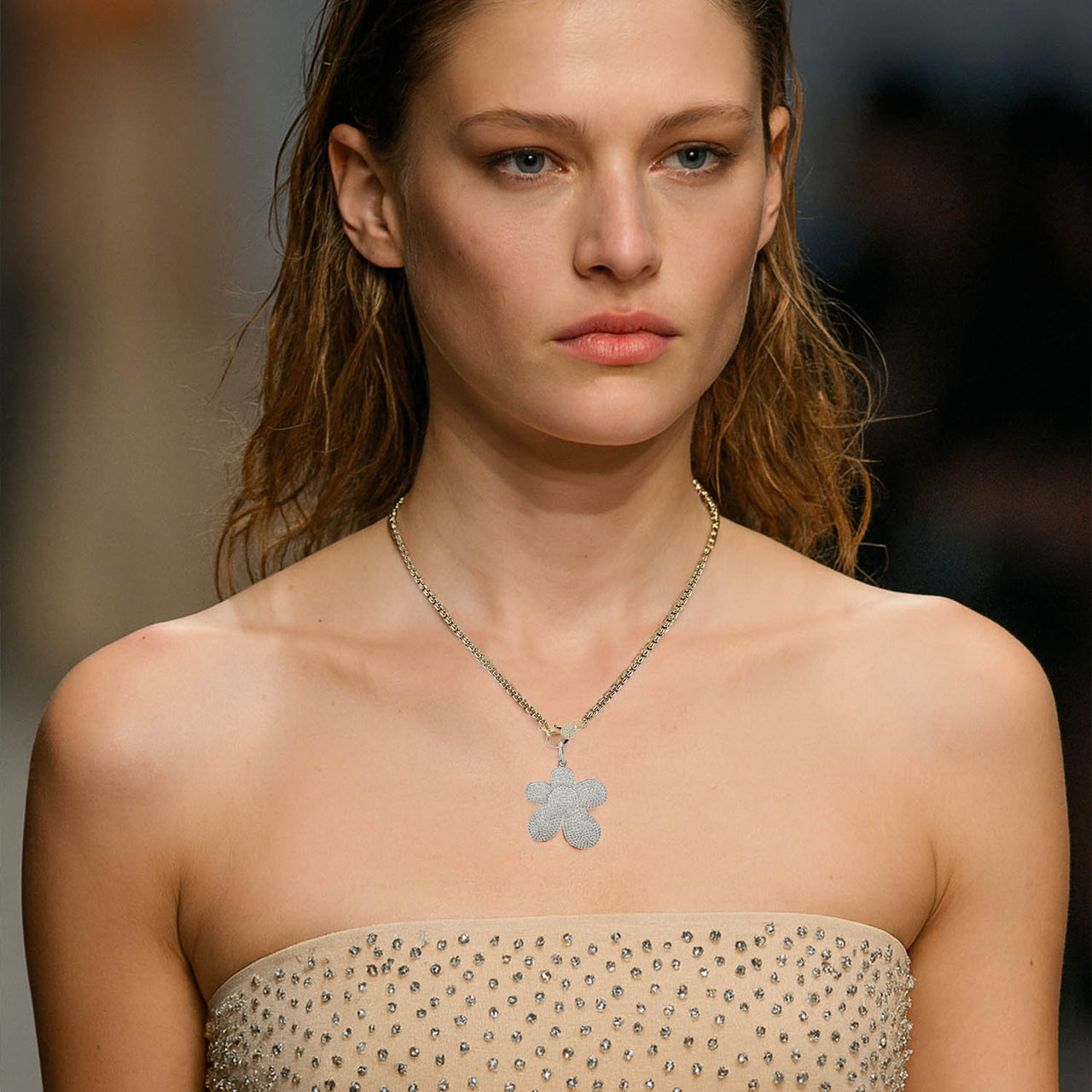 Alora Luxe Clasp Necklace